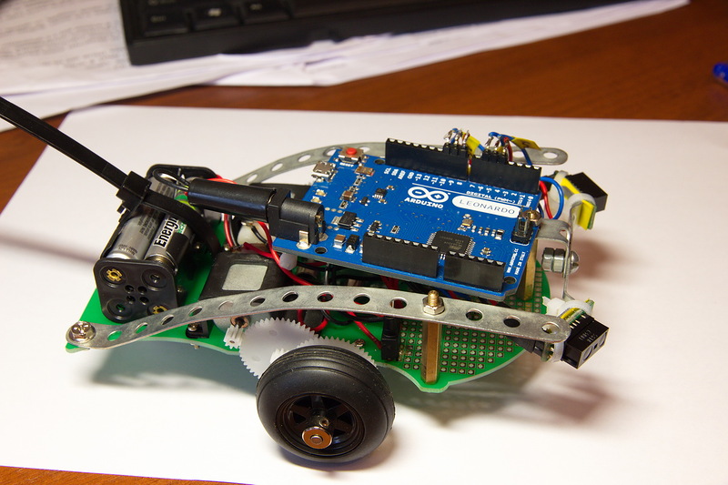 Робот своими руками под управлением Arduino